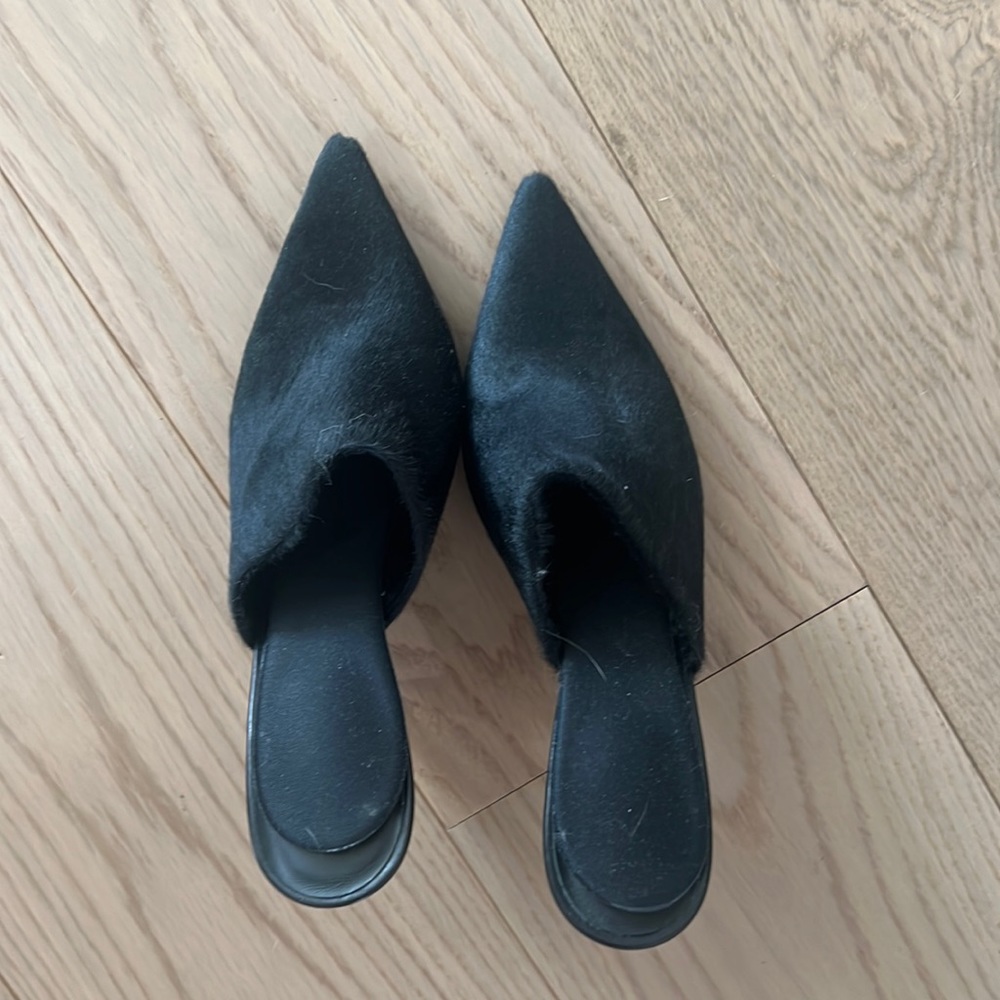 Fur mules heels black